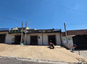 Comercial · 100m² · 2 Vagas · Salão para alugar em Vinhedo, Capela, com 100 m²