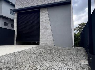 Comercial · 232m² · 4 Vagas · Galpão à venda e para alugar em Vinhedo, Marambaia, com 232.9 m²