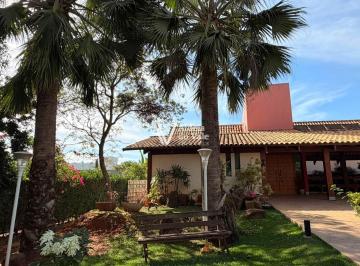 Casa · 450m² · 5 Quartos · 4 Vagas · Casa de Condomínio em Residencial Aldeia do Vale - Goiânia