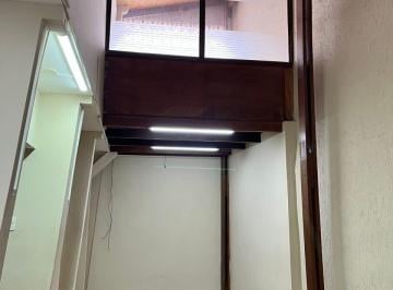 Comercial · 200m² · 1 Vaga · Casa comercial na Avenida Águas de São Pedro, 159 - 2 (fundos) • 200 m²