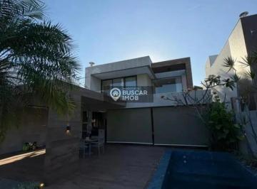 Casa · 323m² · 3 Quartos · Casa Mobiliada em Buraquinho: 3 Suítes à Venda