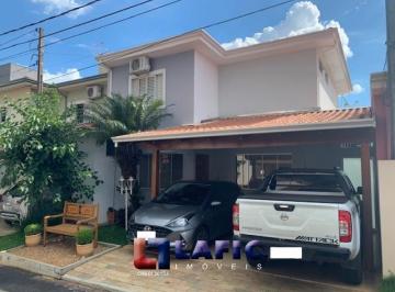 Casa · 235m² · 3 Quartos · 2 Vagas · Casa Padrão em São Carlos