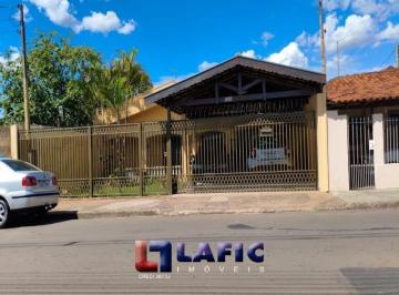 Casa · 130m² · 3 Quartos · 3 Vagas · Casa Padrão em São Carlos