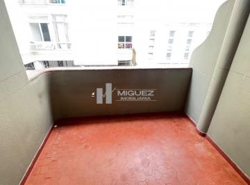 Casa · 80m² · 3 Quartos · Alugo Casa, rua Bento Liboa, varanda, 3 quartos com área de serviço