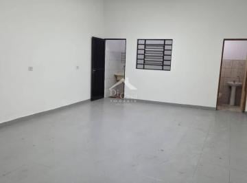 Comercial · 72m² · Salão Comercial à Venda ou para Locação em Avenida Movimentada!