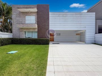 Casa · 235m² · 4 Quartos · 4 Vagas · Villa Piovezan: Uma casa renovada para criar novas histórias no Jardim Acapulco.