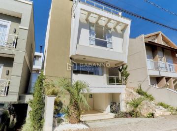 Casa · 270m² · 3 Quartos · 4 Vagas · Casa de Condomínio Santa Quitéria