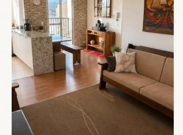 Apartamento de 2 quartos, Poços de Caldas · Apartamento térreo com quintal privativo e vista para a Serra.