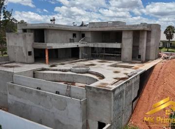 Casa · 904m² · 4 Quartos · 6 Vagas · CASA CONTEMPORÂNEA [OBRA PARADA] EM TERRENO DE 1.550 m² | BARUERI