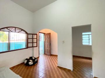 Casa · 200m² · 2 Quartos · 1 Vaga · Casa à Venda - Sagrada Família, 2 Quartos, 200 m2