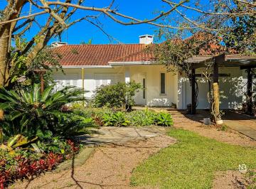 Casa · 196m² · 3 Quartos · 4 Vagas · Casa 3 dormitórios · 196 m² — Paragem dos Verdes Campos