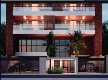 Apartamento · 296m² · 2 Quartos · 2 Vagas · Exclusiva Cobertura Beira-Mar com Vista Panorâmica e Piscina Privativa