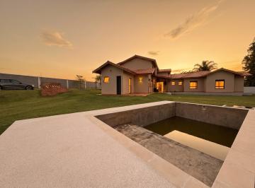 Casa · 1500m² · 3 Quartos · Casa térrea nova de esquina no Village Castelo, 3 suítes, 1.500 m²