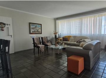 Apartamento · 220m² · 4 Quartos · 2 Vagas · Apartamento Encantador com Vista para o Mar em Recife