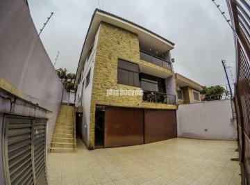Casa · 400m² · 4 Quartos · 10 Vagas · Maravilhosa casa 3 andares localizada próximo ao shopping!!