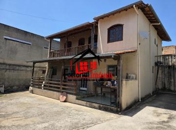 Casa · 180m² · 5 Quartos · 4 Vagas · Duas Casas à Venda no Mesmo Lote com 5 Quartos, Suíte e Terreno de 363,70 m² no Balneário da Ressaca
