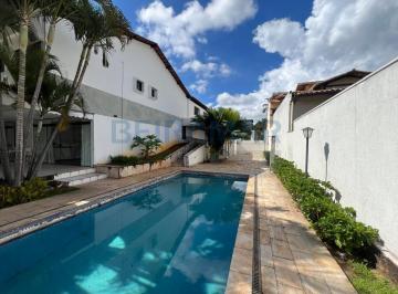 Casa · 600m² · 4 Quartos · 2 Vagas · Casa Nascente de 4 Quartos com Piscina e Estrutura Sólida para Reforma à Venda na QI 19 – Lago Sul
