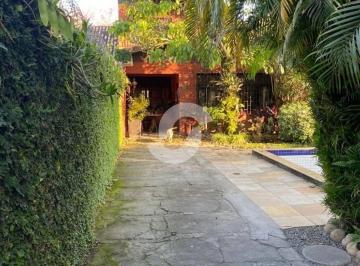 8a52a48acaefd33c7fcc9b5b4d183d557c41e776 · Casa com 4 dormitórios à venda, 300 m² por R$ 750.000,00 - Pendotiba - Niterói/RJ