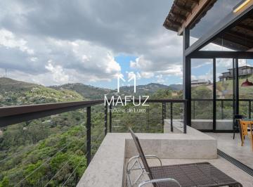 Casa · 500m² · 3 Quartos · 6 Vagas · Casa de alto padrão à venda | Arquitetura impecável, vista definitiva e integração com a natureza no