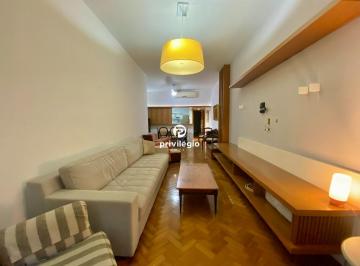 Sala · Excelente apartamento de 112 m2, com 3 quartos, sendo 1 suíte, no Posto 5
