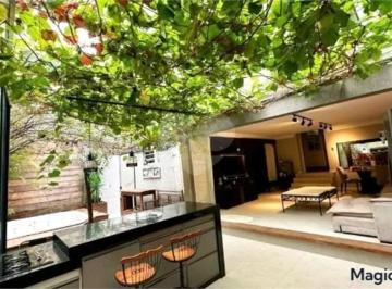 Imagem Principal · Casa com 400m², 4 dormitórios, sendo 3 suítes, 5 vagas de garagem, à venda na Vila Prudente.