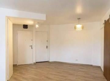 Imagem Principal · Apartamento recém-reformado com 3 dormitórios e estrutura completa de lazer