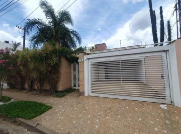 Casa · 20m² · 3 Quartos · 2 Vagas · Casa em Fragata, Marília/SP de 20m² 3 quartos para locação R$ 4.500,00/mes