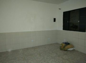 Casa · 40m² · 1 Quarto · Casa nos fundos 1 dorm sem vaga e pequeno quintal.