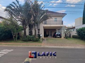Casa · 300m² · 4 Quartos · 6 Vagas · Casa Padrão em São Carlos