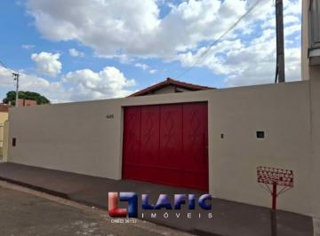 Casa · 150m² · 2 Quartos · 2 Vagas · Casa Padrão em São Carlos