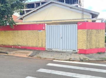Casa · 214m² · 3 Quartos · 2 Vagas · Casa Padrão em São Carlos