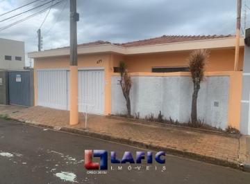 Casa · 263m² · 3 Quartos · 2 Vagas · Casa Padrão em São Carlos