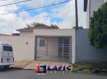 Casa · 200m² · 4 Quartos · 3 Vagas · Casa Padrão em São Carlos