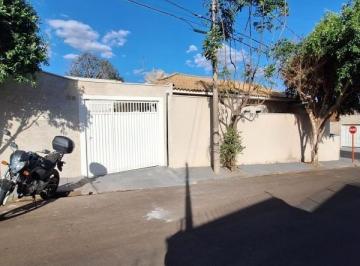 Casa · 198m² · 3 Quartos · 5 Vagas · Casa Padrão em São Carlos