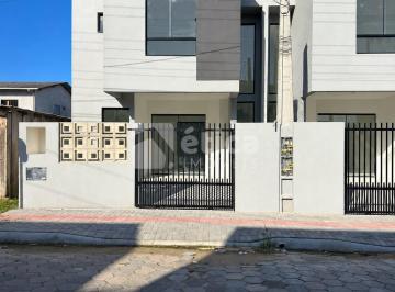 Casa · 86m² · 2 Quartos · 1 Vaga · Sobrado Novo à Venda na Murta Itajaí 2 Suítes, Sala e Cozinha Integradas