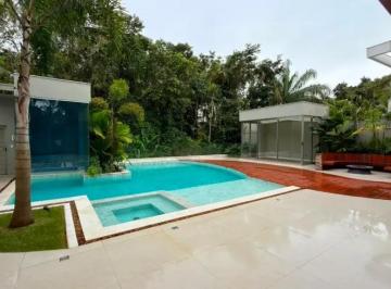 Casa de 4 quartos, Camboriú · Casa de 289 m² com 4 quartos à venda em Camboriú