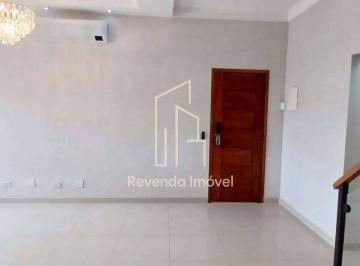 Photo 1 · Casa à venda em Cotia-SP, Chácara Pavoeiro. 3 quartos, 1 suíte, 2 banheiros, 2 v