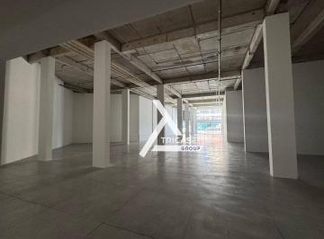 2d5f87cb4efa07415fd42b21068fe20ab8a559b4 · Imóvel Comercial com 670m² – Estrutura Impecável, Fluxo Intenso e Localização Imbatível para Grandes
