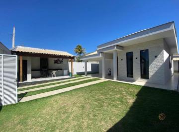 Casa · 112m² · 3 Quartos · 1 Vaga · Casa à venda com quintal e 3 quartos sendo 1 suíte com closet em Meaípe Guarapari