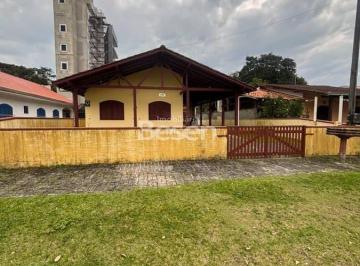 Casa · 176m² · 4 Quartos · 3 Vagas · CASA COM 4 QUARTOS - EDÍCULA - APENAS 200 METROS DA PRAIA