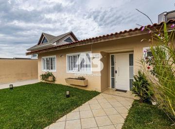 Casa de 3 quartos, Pinhais · Casa com 3 quartos, 208 m², à venda por R$ 1.050.000 no Centro de Pinhais