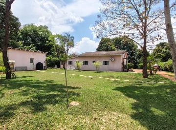 Casa de 3 quartos, Brasília · Vendo Belíssima Chácara na Vila Planalto, área central de Brasília, Casa com 3 Quartos, Suíte, Lazer
