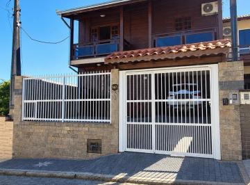 d3a6a3ba-cd77-45b4-b86b-6f483bf51c49 · Sobrado para venda em São Francisco de Assis com 4 quartos, 150m²