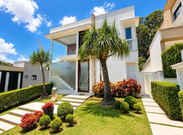 Casa · 456m² · 4 Quartos · 5 Vagas · Casa à venda em Alphaville, localizada no Residencial Vila Solaia.