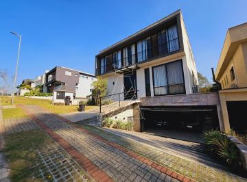 Casa · 650m² · 4 Quartos · 6 Vagas · Casa mobiliada para locação em Alphaville - Condomínio Residencial Itahye!!!