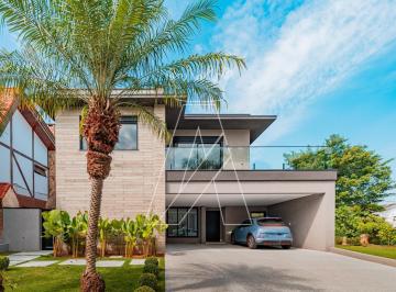 Casa · 351m² · 4 Quartos · 4 Vagas · Casa nova para venda em Alphaville localizada no Residencial 06