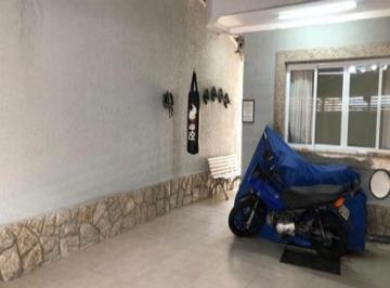 Casa de 3 quartos, Osasco · Vendo Um Imóvel Na Região De Osasco, Com 3 Quartos Por Apenas 588 Mil...