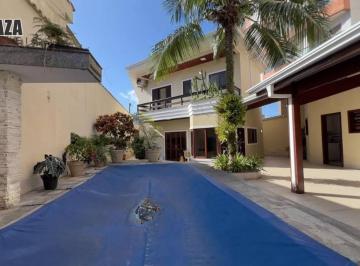 Photo 1 · Sobrado com 4 quartos e piscina, disponível para alugar, no bairro Canto do Fort