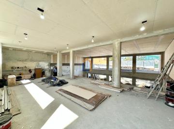 Comercial · 547m² · Loja para alugar em Bacacheri de 547.00m²