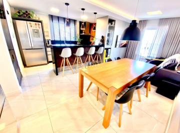 Apartamento · 108m² · 3 Quartos · 1 Vaga · Apartamento a poucos metros da Praia do Gravatá, Navegantes, 3 dormitórios, sendo 1 suíte